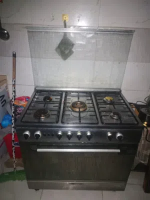طباخ جديده ام خمس عيون