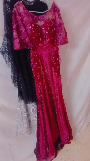 فساتين سهره خمري طويل وفضي طويل واسود قصير