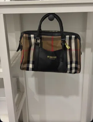 For sale Burberry Hand bag
