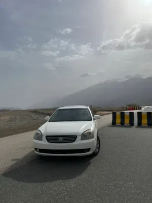 سيارة كيا اوبتيما 2008 موديل صالون بحالة ممتازة مع مواصفات خليجية
