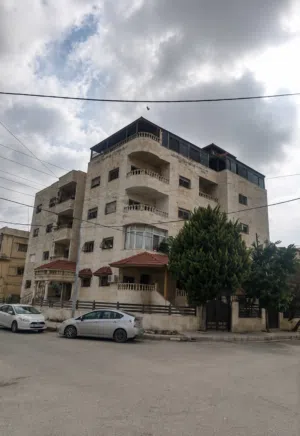 شقة مميزة للبيع شرق البنك المركزي بسعر مغري