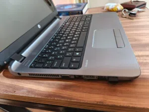 لابتوب شبة جديد