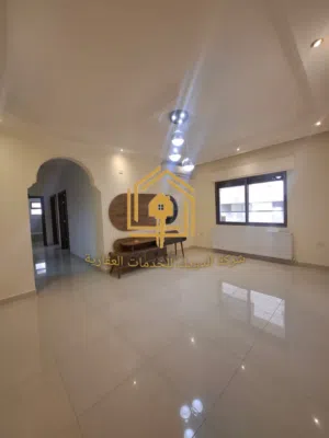 شقة مميزة - الدوار السابع - 3نوم1ماستر - ارضية - ترس - قرب الخدمات العامة