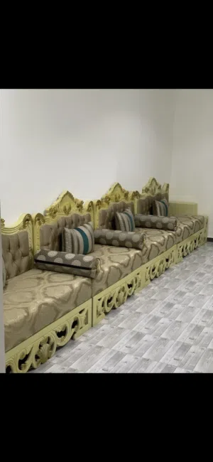 صالون شبه جديد
