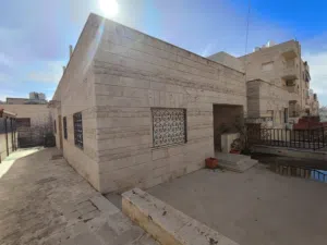 370 m2 Studio Villa for Sale in Amman Swelieh
