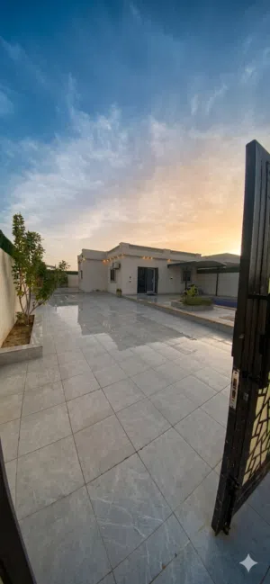 2 Bedrooms . Furnished . Daily0