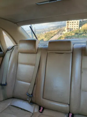 سيارة أودي A4 S4 Sedan 2007 برونزية مستعملة بحالة جيدة مع حساسات خلفية وفتحة سقف