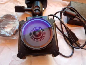 كاميرا نيكون كي ميشن 360 هي كاميرا تصوير الحركة ثنائية العدسة، تلتقط صورتين بدقة 4K فائقة الوضوح