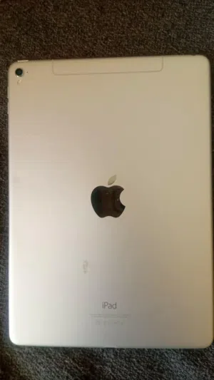 Apple iPhone X 256 GB in Amman
