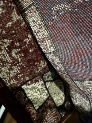 اغراض منزل وعدد سجاد كبير نظيف اول سجاد ملفوفه مقاسها 3.80/4.70