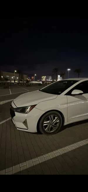Sedan Hyundai in Muscat