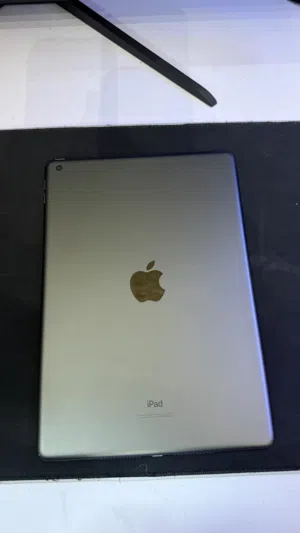 Apple iPad 8 32 GB in Al Dakhiliya