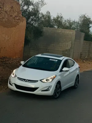 Used Hyundai Elantra in Qasr Al-Akhiar