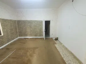 بيت للايجار في الهاشمي الشمالي مقابل مطعم الحناين