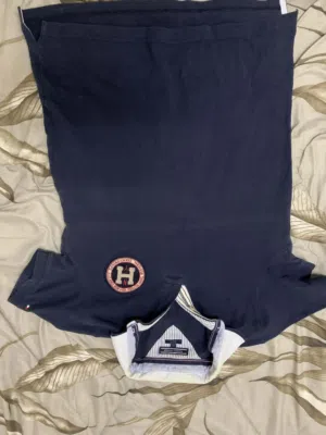 قميص Tommy HILFIGER SIim Fit اصلي مية بالمية يسمح بلمعاينة قبل شراء لا يوجد خدمة توصيل.