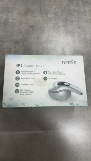 هذا الجهاز هو DEESS GP590، وهو جهاز إزالة شعر منزلي بتقنية IPL (الضوء النبضي المكثف)