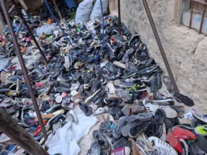 احذيه فرادا غير مبروز مشكله كل الانواع ولادي بناتي رجالي ستاتي كل الاصناف بوت كندره من 12 طن الى15 ط