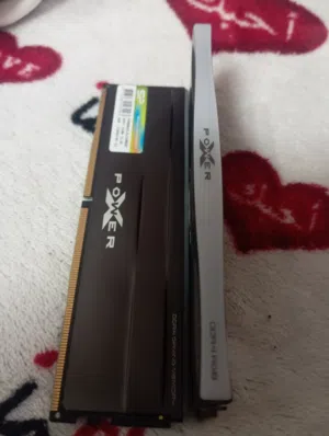 رامات DDR4 3200   انشالو من الكرتونة بوضع الجديد  من شركة power x الغنية عن التعريف