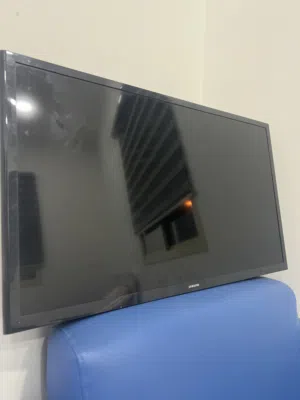 شاشه سامسونج 32 بوصه صوره نقيه وصوت واضح