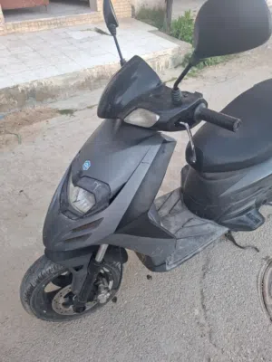 Scooter Piaggio Typhoon 50
