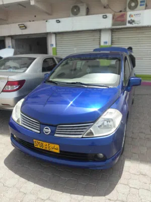 Nissan versa 2012