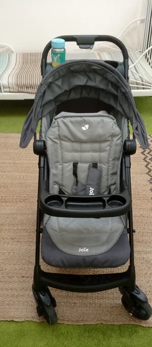 kids stroller on neat good working condition for aale