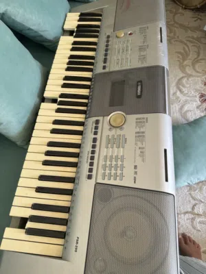 بيانو f51 وpsr285 مستعمل