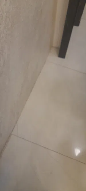 مطلوب شخص لمشاركة سكن في منطقة العماير