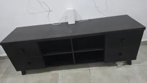 طاولة تليفزيون