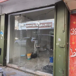 باب زجاج _فترينة محل جديد في قلقيلية