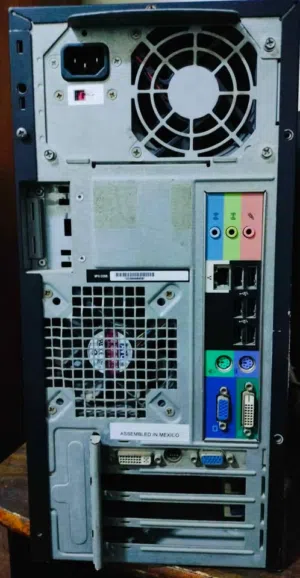 للبيع كيسة كمبيوتر Gateway E-4610D  بحالة ممتازه استيراد