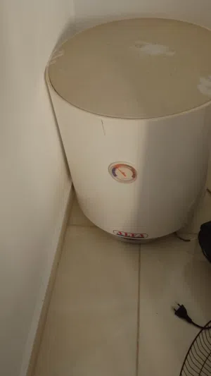 قيزر ماء كهرباء للبيع