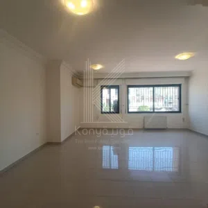 شقة مميزة للبيع في عمان - عبدون - طابق أرضي معلق