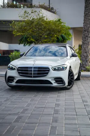 مرسيدس S 500 ارقام خاصة للايجار