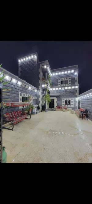 3 Bedrooms . Furnished . Daily0