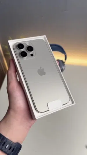 Apple iPhone 15 Pro Max 256 GB in Muscat