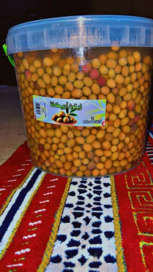 يوجدلدينا زيتون اربيكانا اسباني درجه اولى جمله فقط
