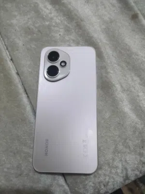 Honor 400 (512GB) نظيف جدًا  استخدام خفيف  بسعر مغري