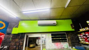 ديكور وعده قهوه ومحل اراقيل للبيع كامل مع القارمه بسعر مغري
