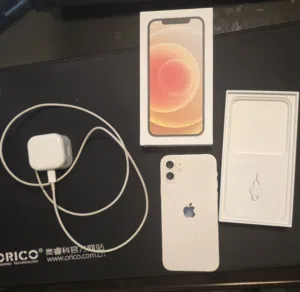 Apple iPhone 12 64 GB in Amman