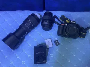 للبيع كاميرا Nikon D5100 نظيفة جداً استعمل قليل بسعر خيالي جدآآ سبب البيع حتاجيت وأريد ابيعها ....