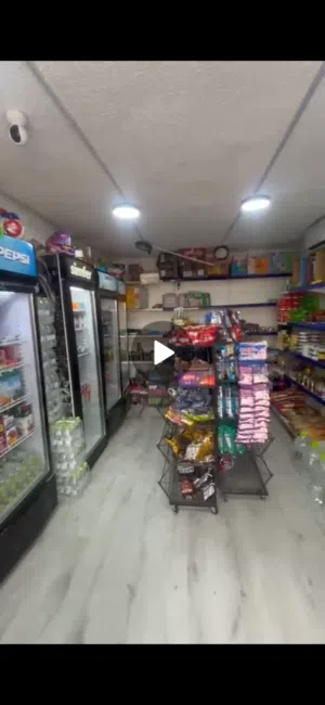 محل للايجار جنزور الشرقيه على الطريق الرئيسى حاليا مواد غذائية الى نهاية شهر 6