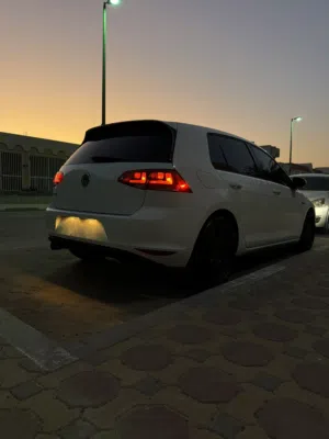 فولكس فاجن جولفGTI 2017
