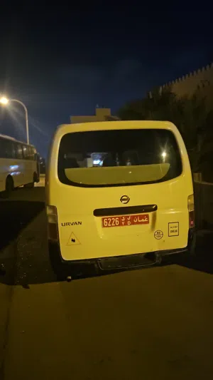 للبيع باص 14 راكب مع العقد الحكومي دخل الشهري 543 ريال