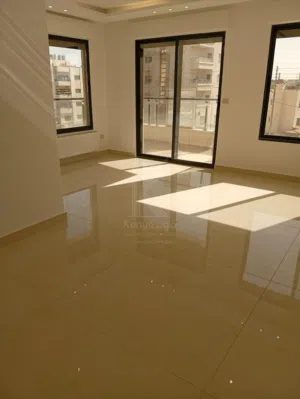 شقة مميزة للبيع في الياسمين