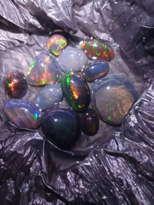 بيع أحجار كريمة