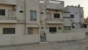 للإيجاربناية 4شقق كبيرة استراتيجي شارع الرفاع الرئيسي