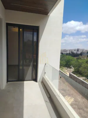 قرب السفارة البريطانية في عبدون شقة تسوية 190 تحت الانشاء / ref 1336