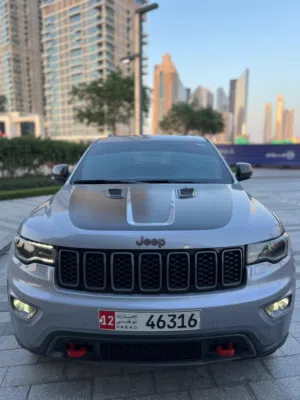jeep Grand Cherokee 2017 Gcc urgant sell V6