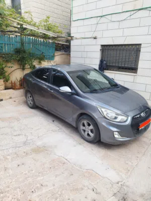 اكسنت 2014 للبيع
